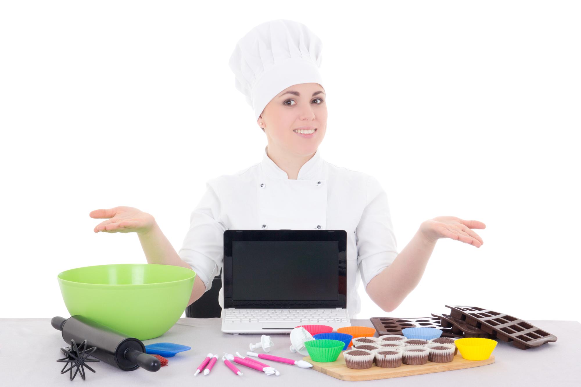 Studio online con chef che spiega una tecnica
